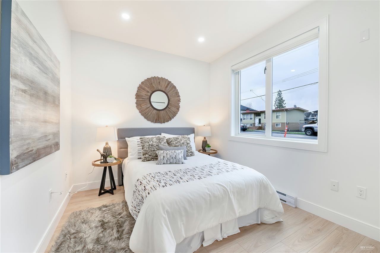 207-7131 17th Ave