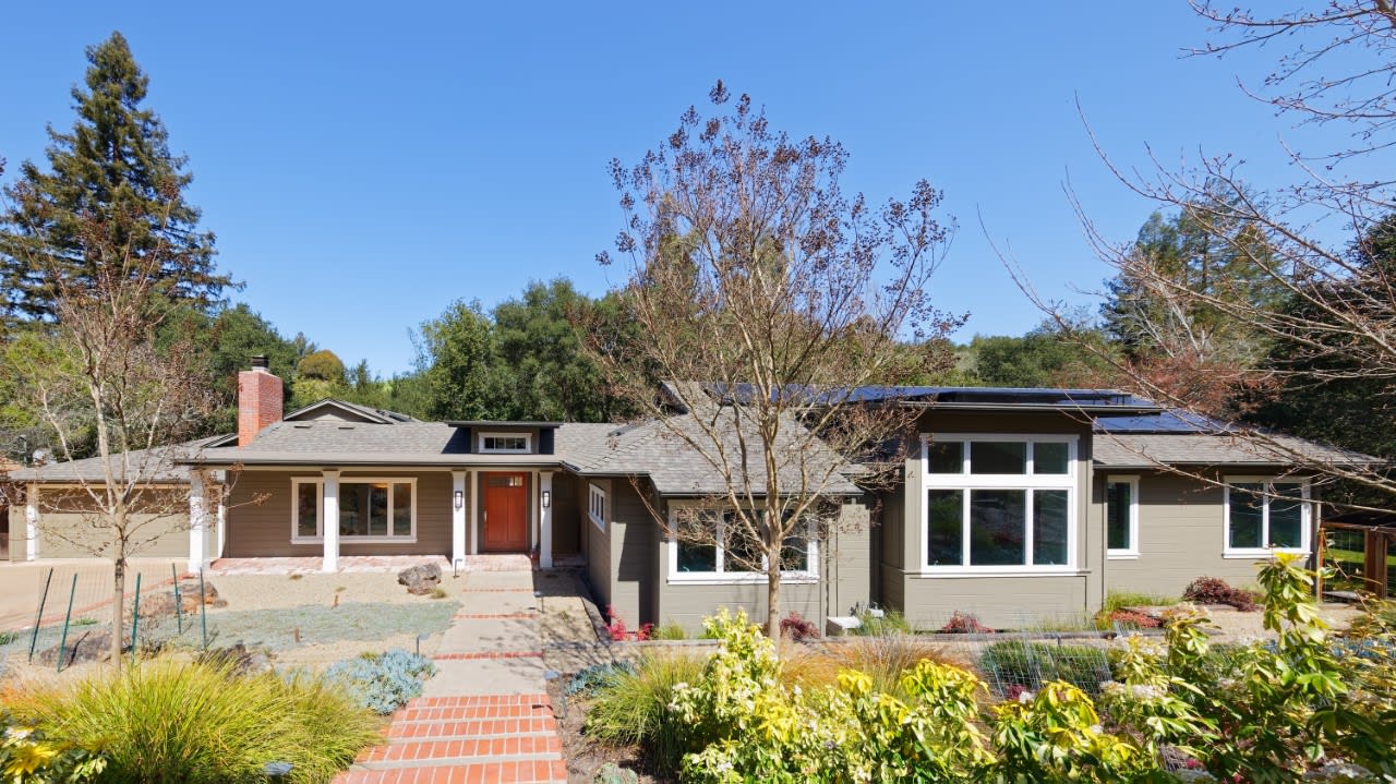22 Greenwood Ct, Orinda 