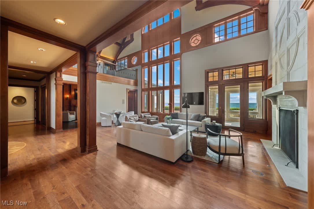 14 Colony Ln