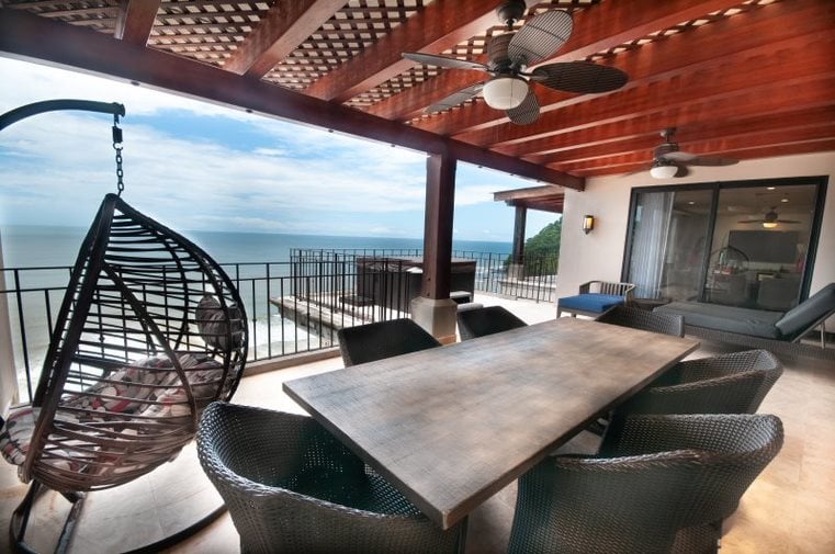 Beachfront Casino Resort Penthouse, Jaco, Puntarenas