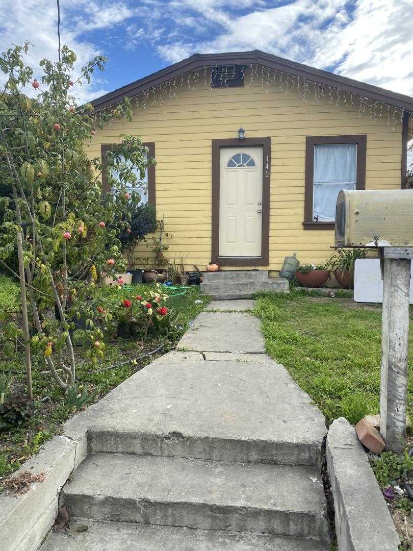 140 N Madeira AVE