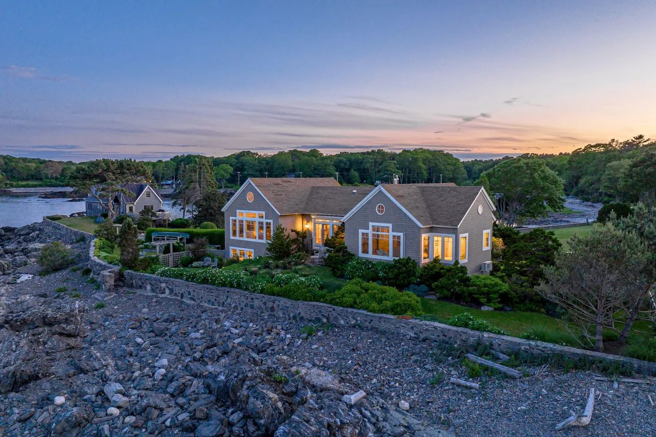 New Waterfront Listing! 6 Point Road, Cape Elizabeth, Maine – $3,500,000