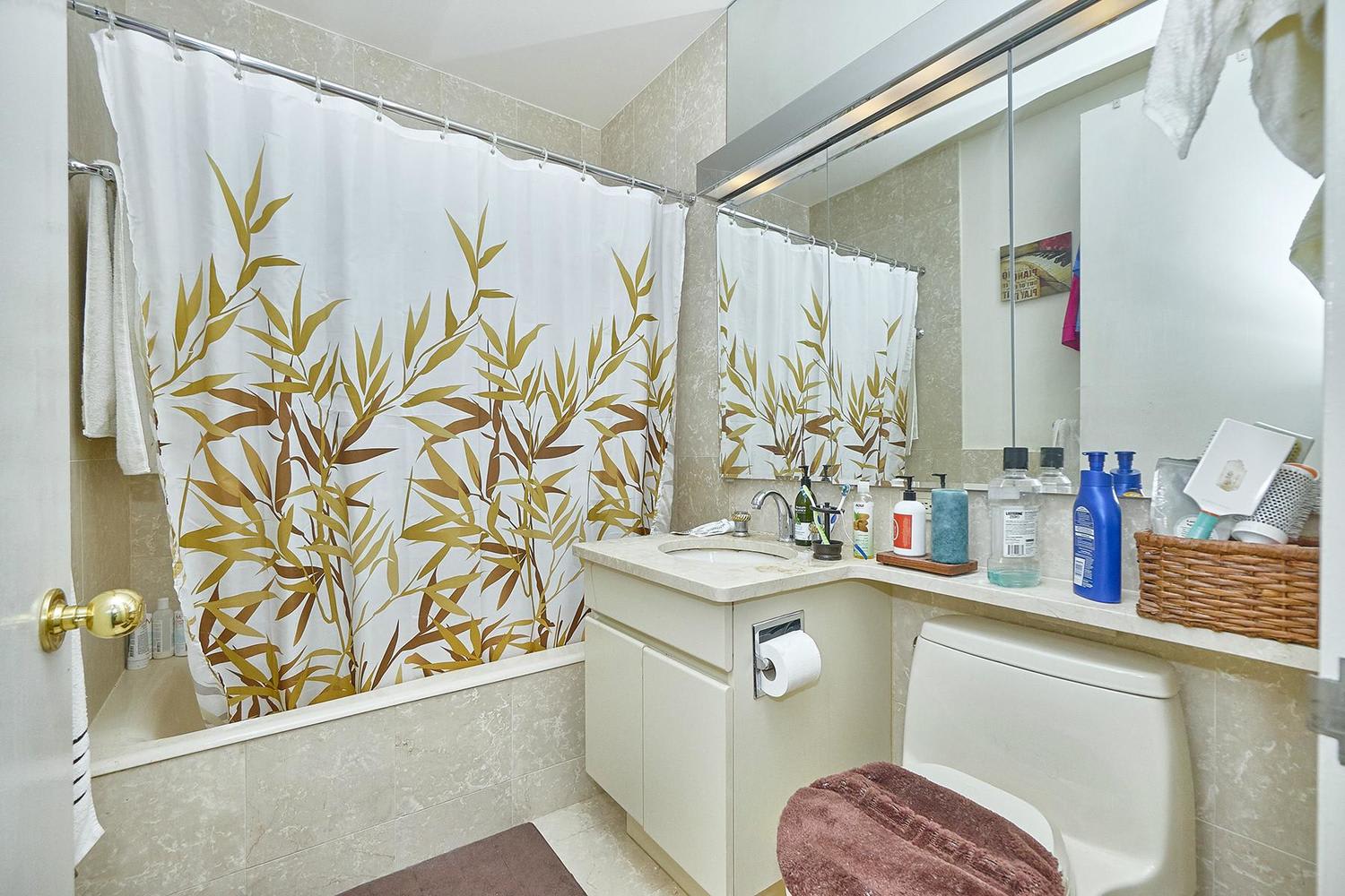 240 E 39th St, Unit 8K