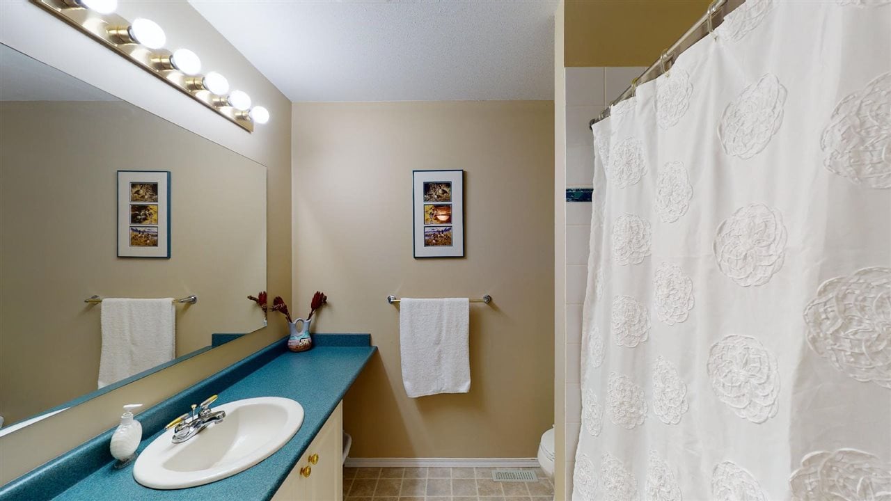 1020 Tantalus Pl