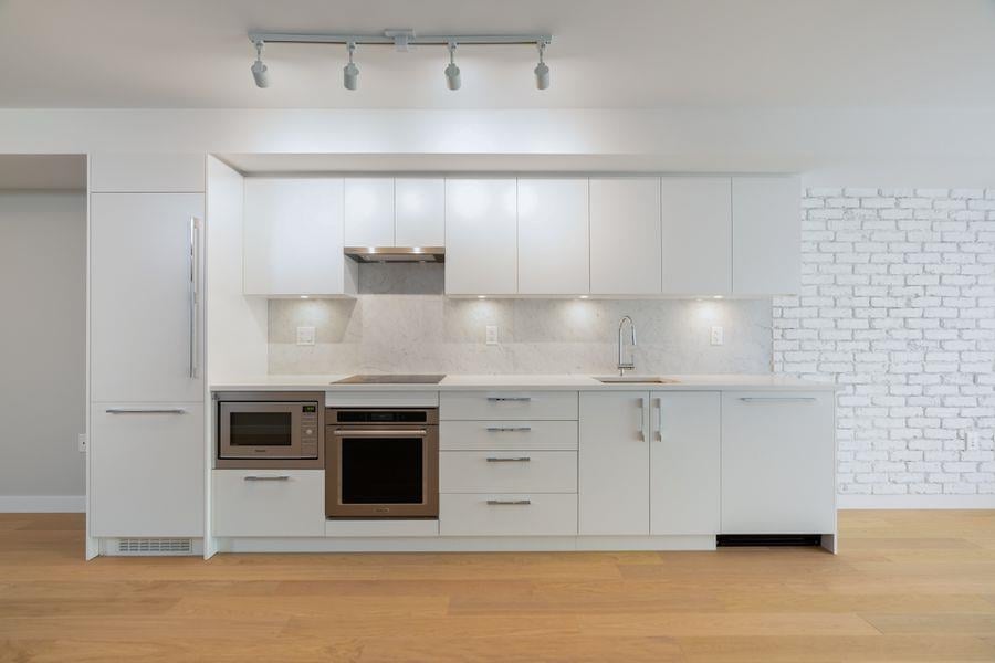 310-2508 Fraser St