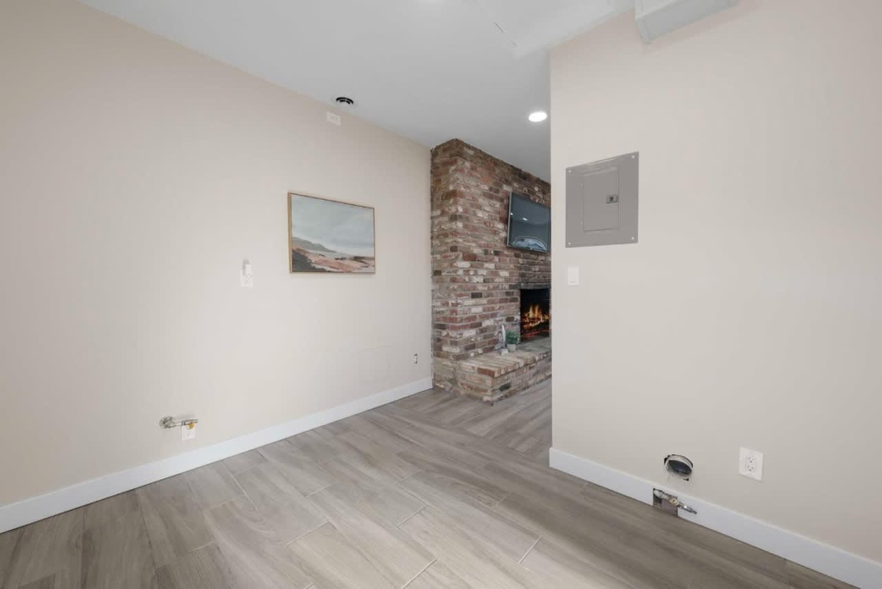 79 Catalpa Ln