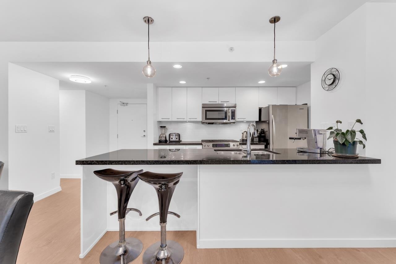 TH1-1288 Chesterfield Ave