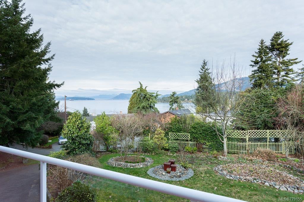 592 Cove Cres