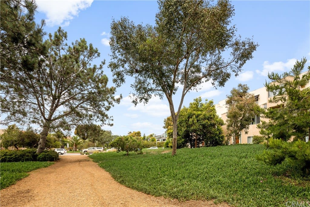 501 Herondo Street, Unit 74