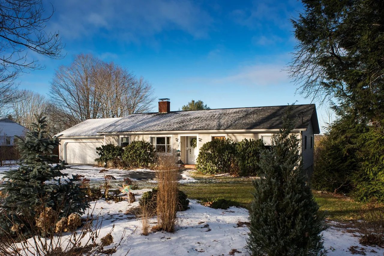 New listing! 235 Bristol Road, Damariscotta, Maine – $450,000