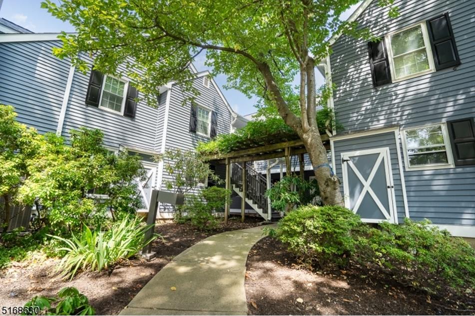 14 Countryside Dr