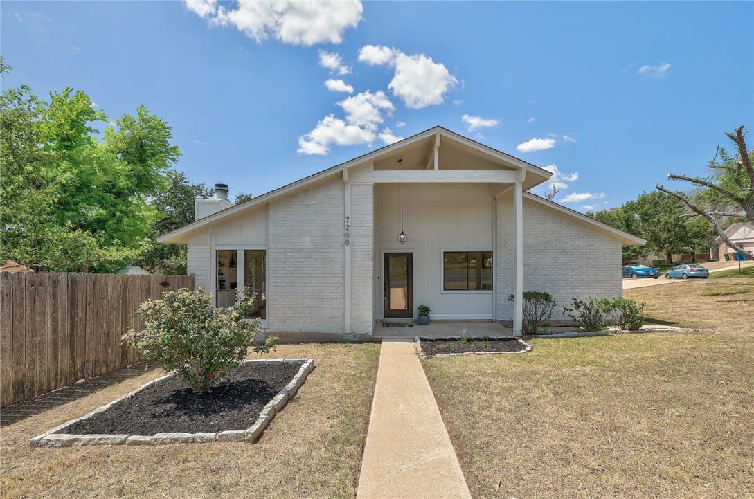 7200 Silvermine Dr