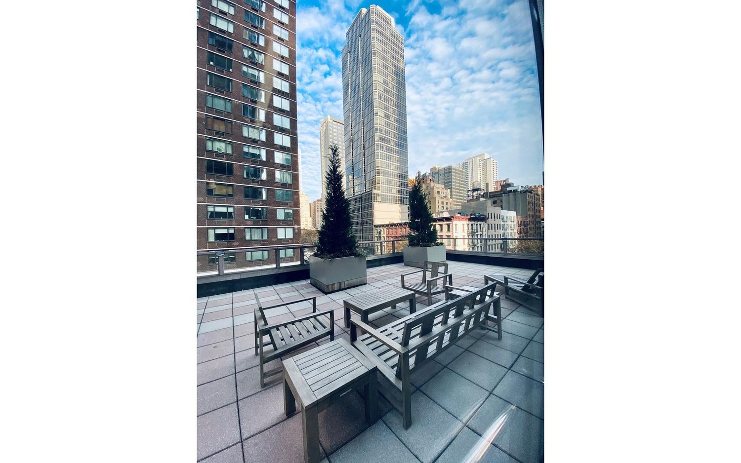 250 E 54th St, Unit 18C