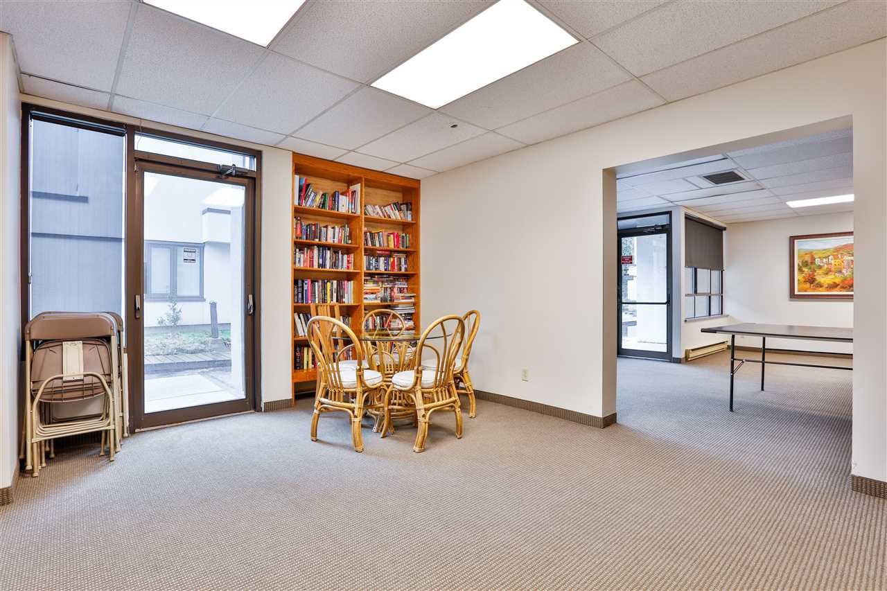 303-9521 Cardston Ct