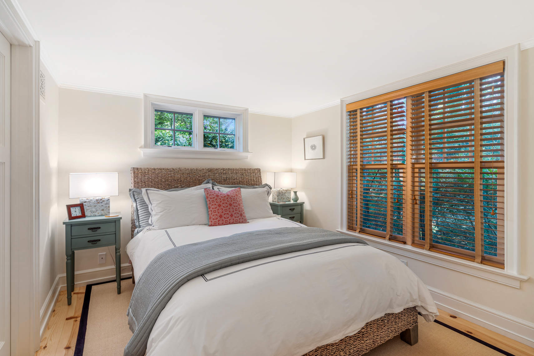 Picture Perfect Sag Harbor Village Cottage with Serene Water Views
