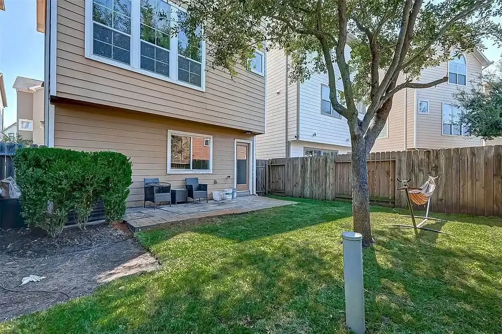 3216 Clearview Cir