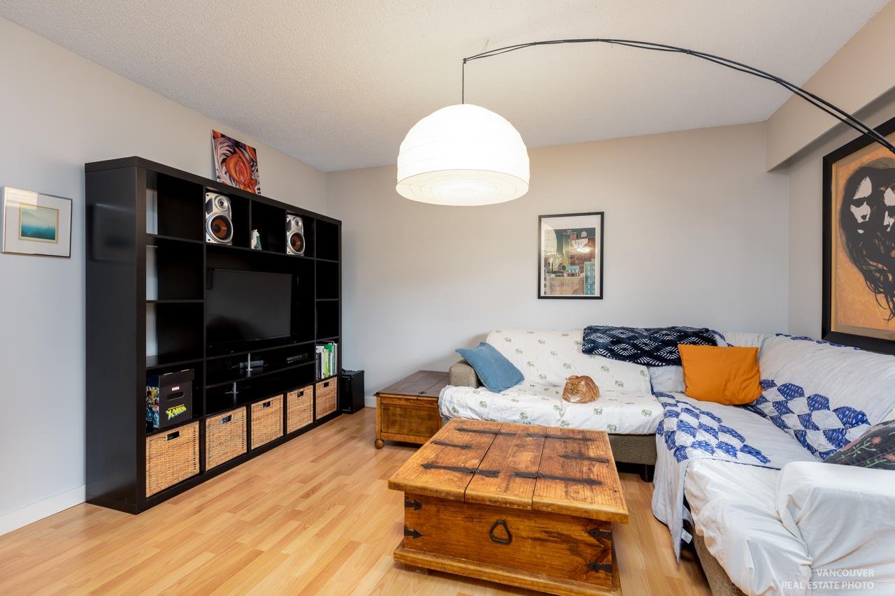308-3420 Bell Ave