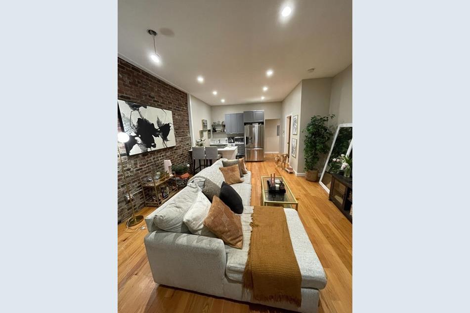 78 Cottage St #1