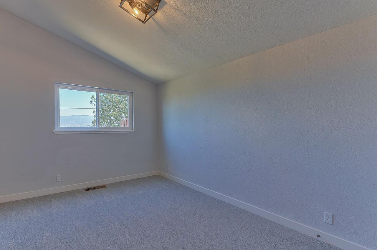 520 River Rd