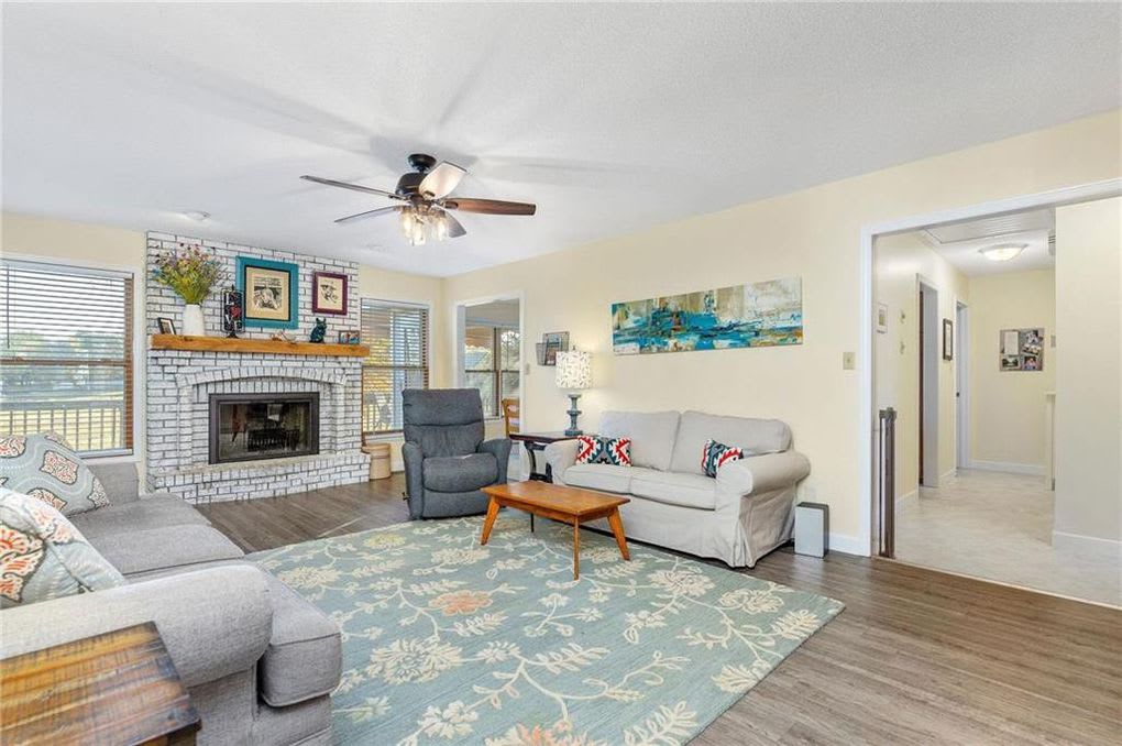 15435 Wellington Place Drive