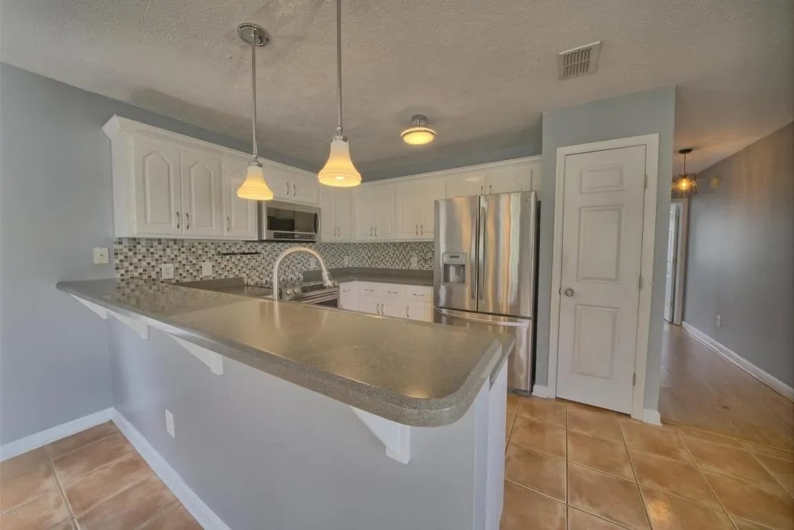 3917 OCEAN VIEW Drive