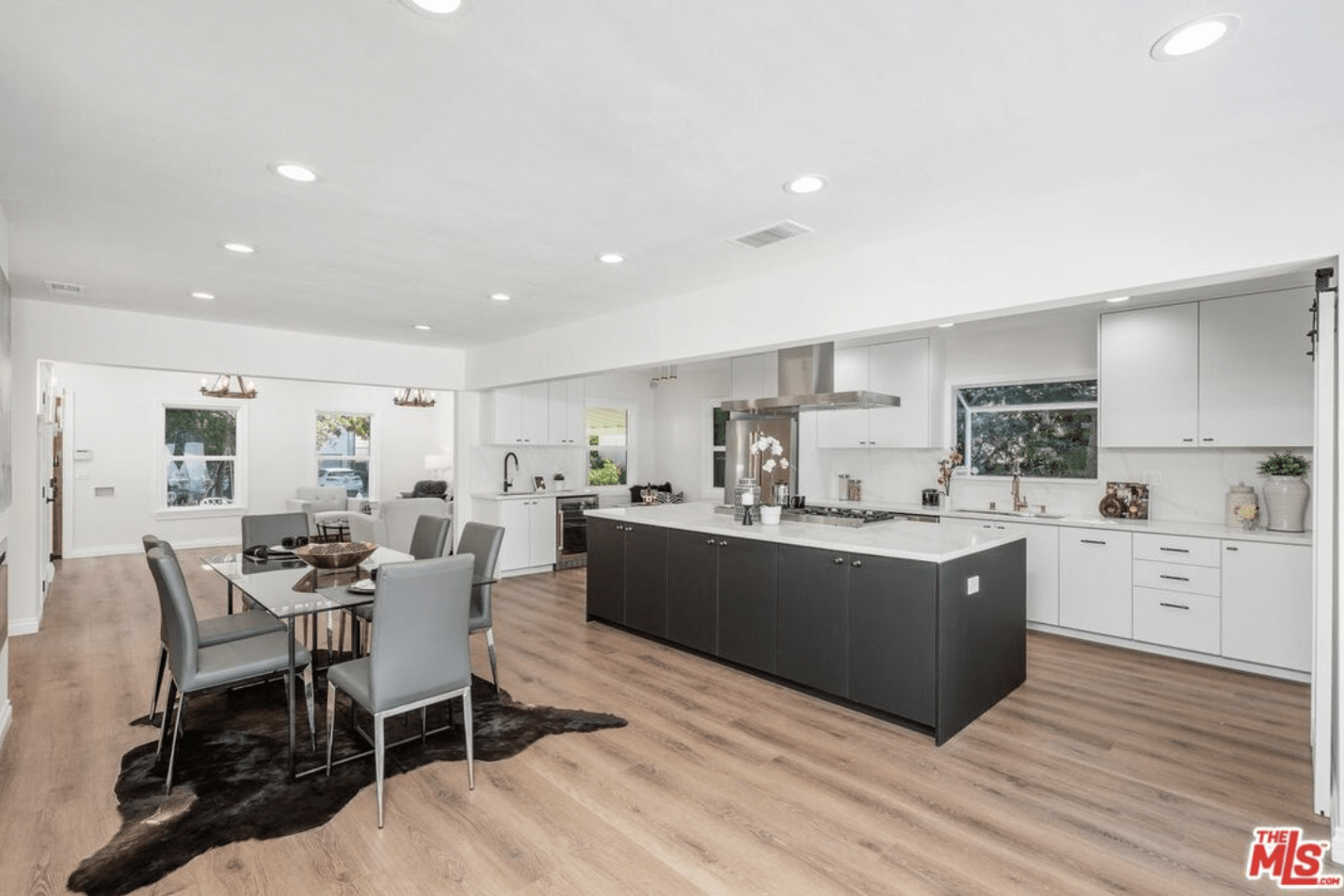 1447 S Doheny Dr