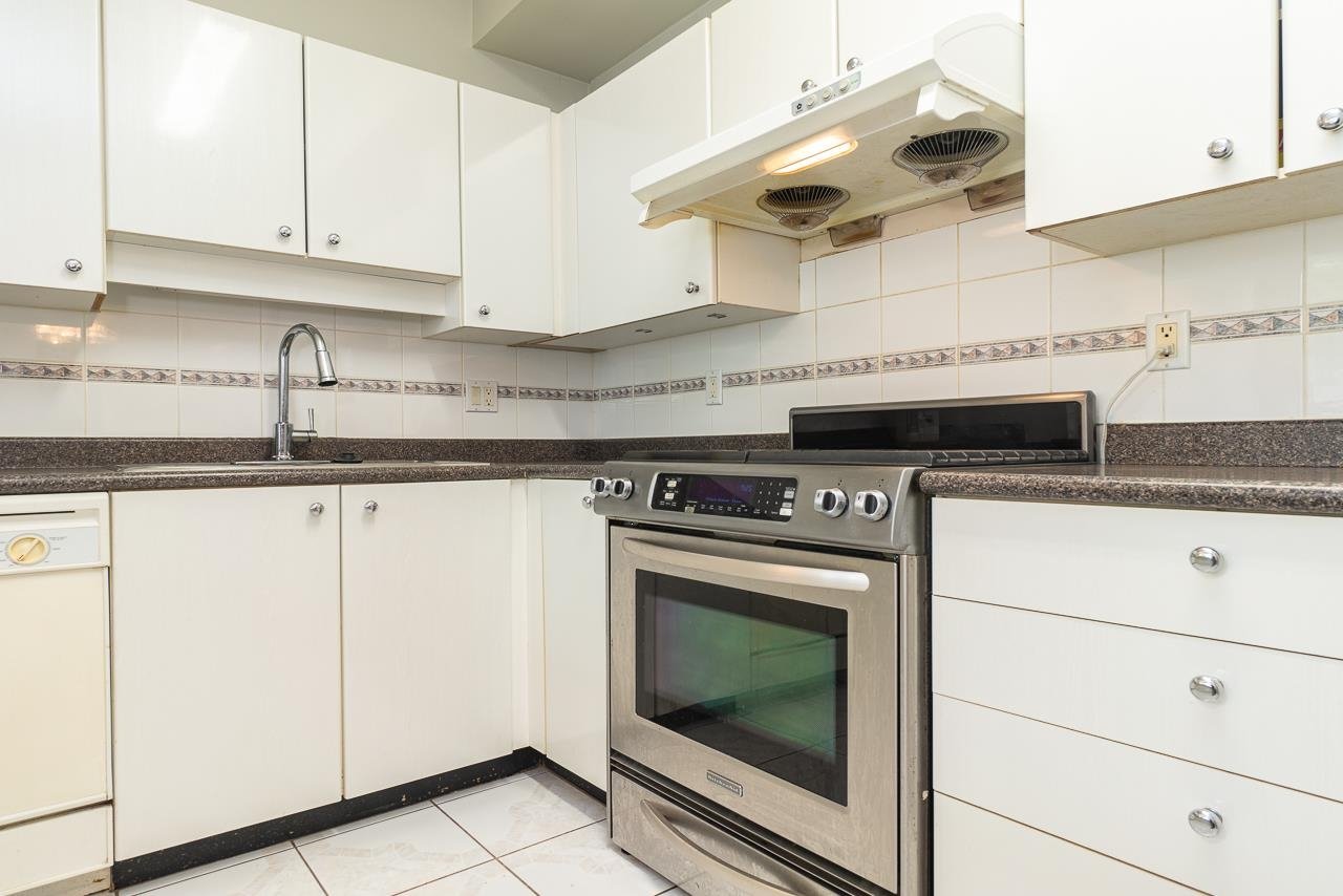 8266 Saba Rd