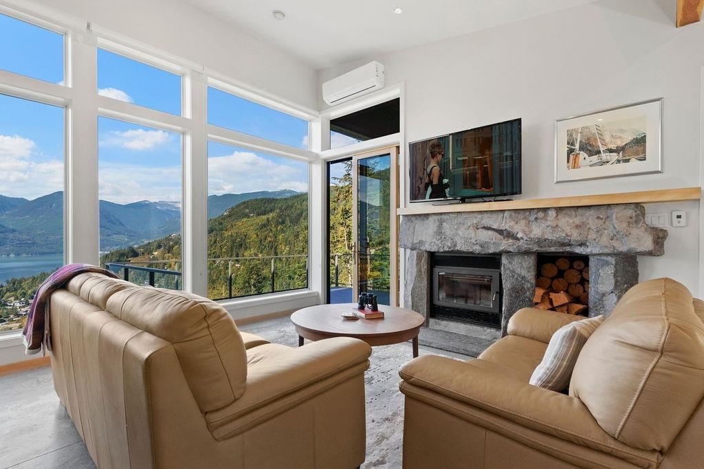 1135 Copper Dr