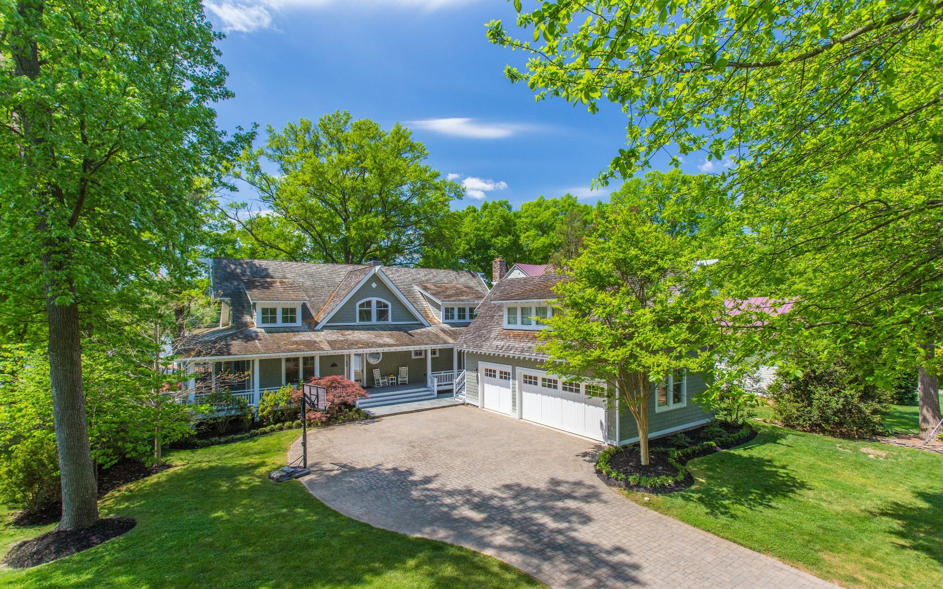 5225 Burke Dr