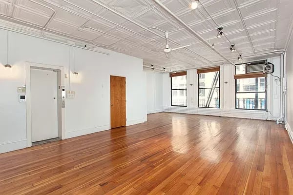 547 Broadway Unit: 3