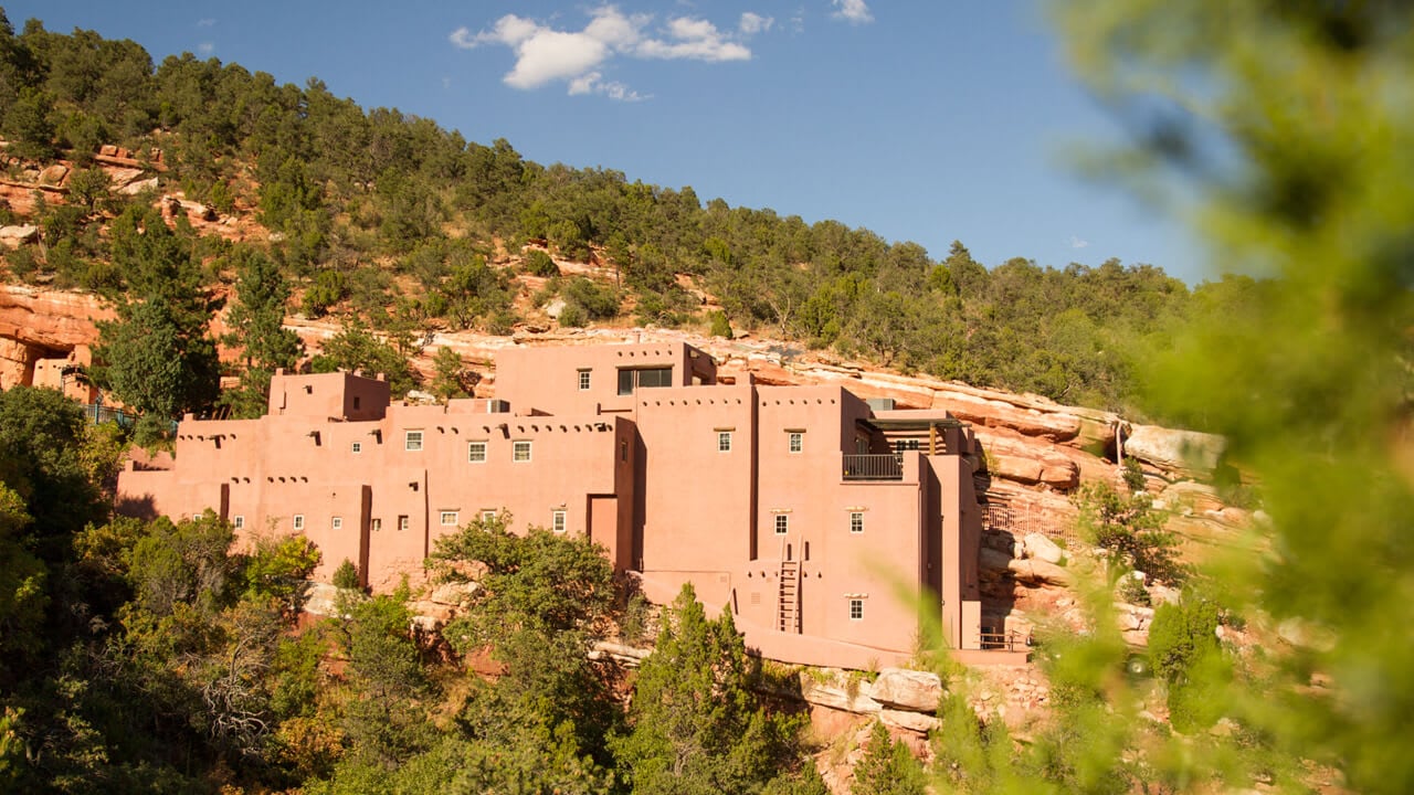 Step Back in Time: Exploring the Enigmatic Cliff Dwellings of Manitou Springs