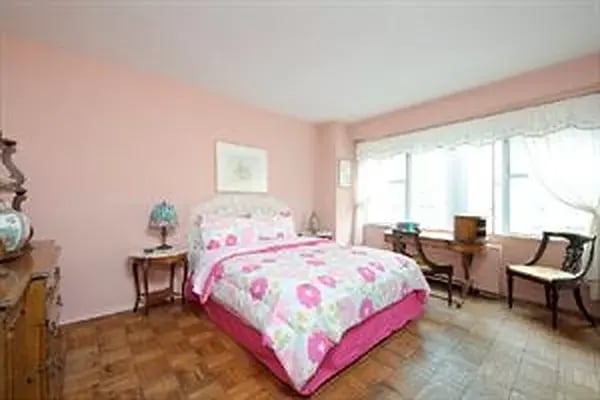 303 East 57th Street Unit: 7B