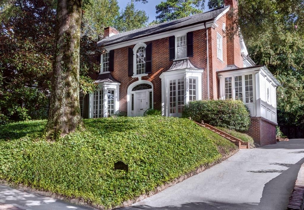 44 Huntington Rd NE