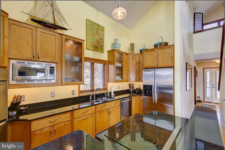 1302 Harbor Rd