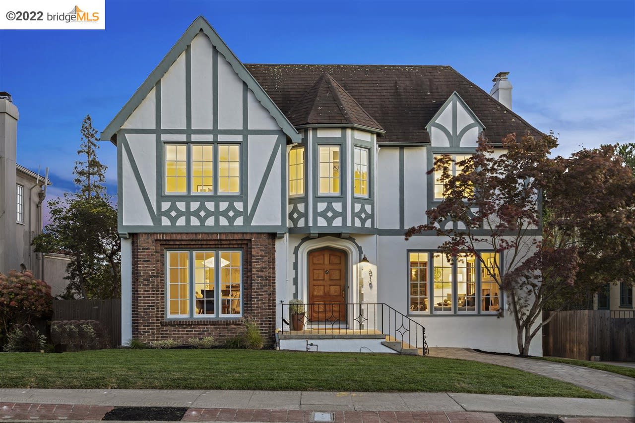 819 Paramount Rd