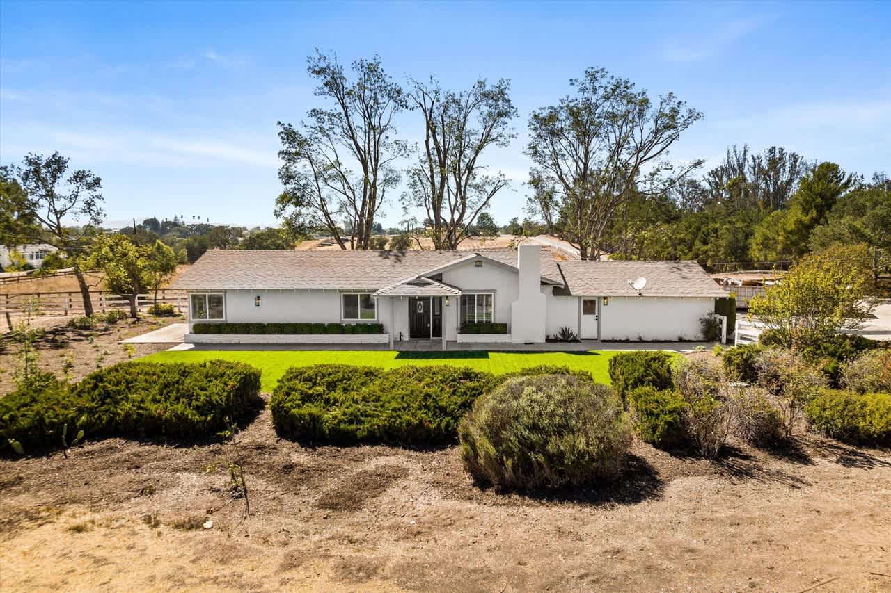 1640 Rolling Hills Rd
