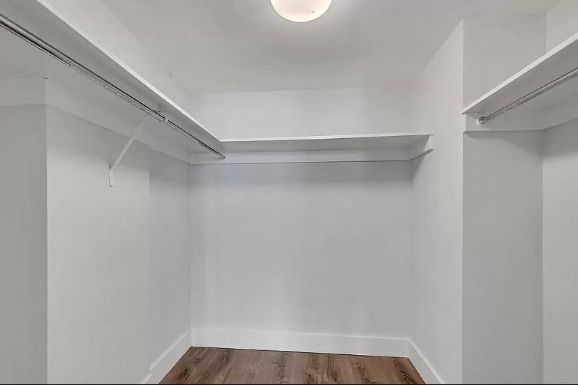 5401 Collins Ave #411 Miami Beach, Ocean View with Balcony