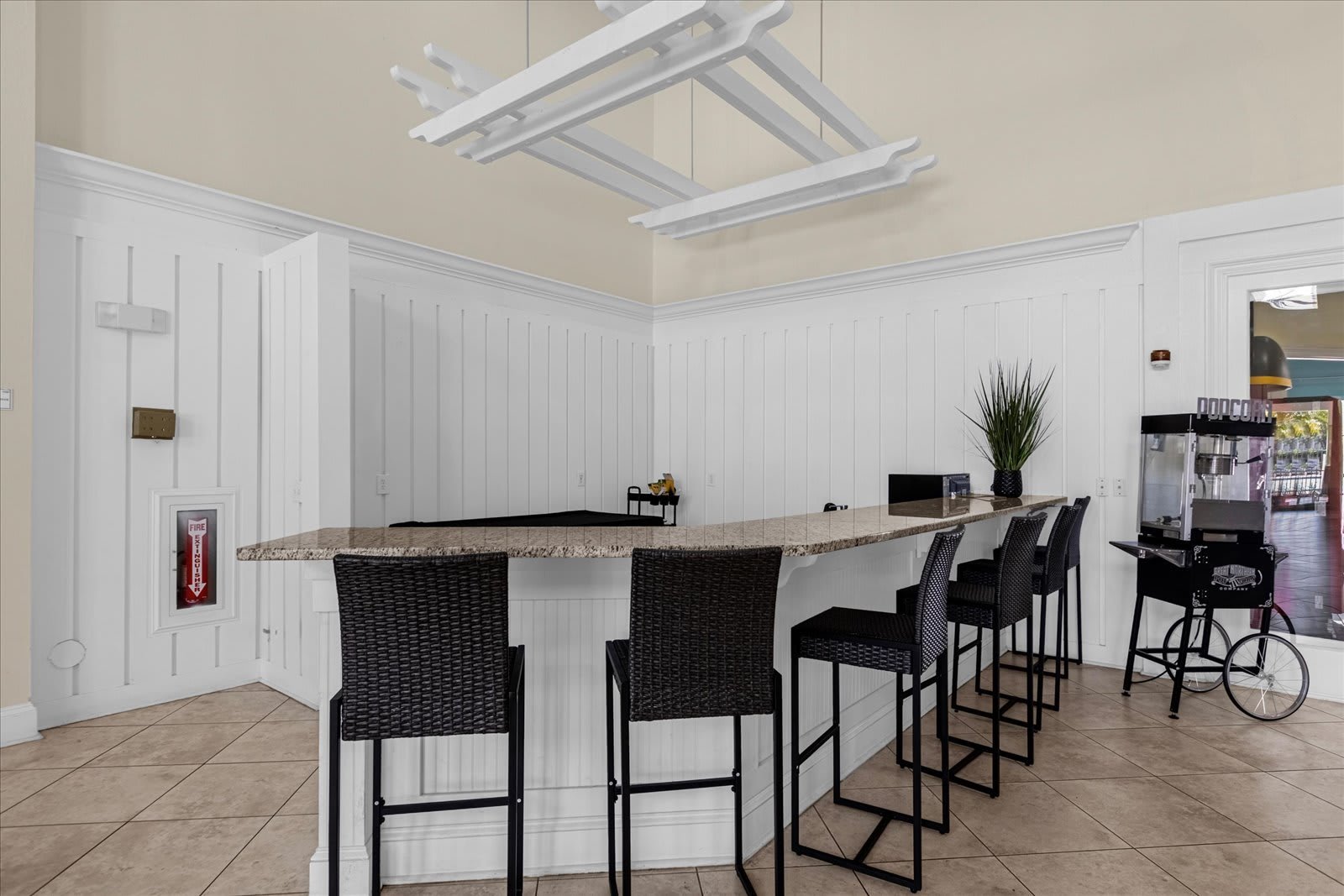 5008 MANGROVE ALY #202