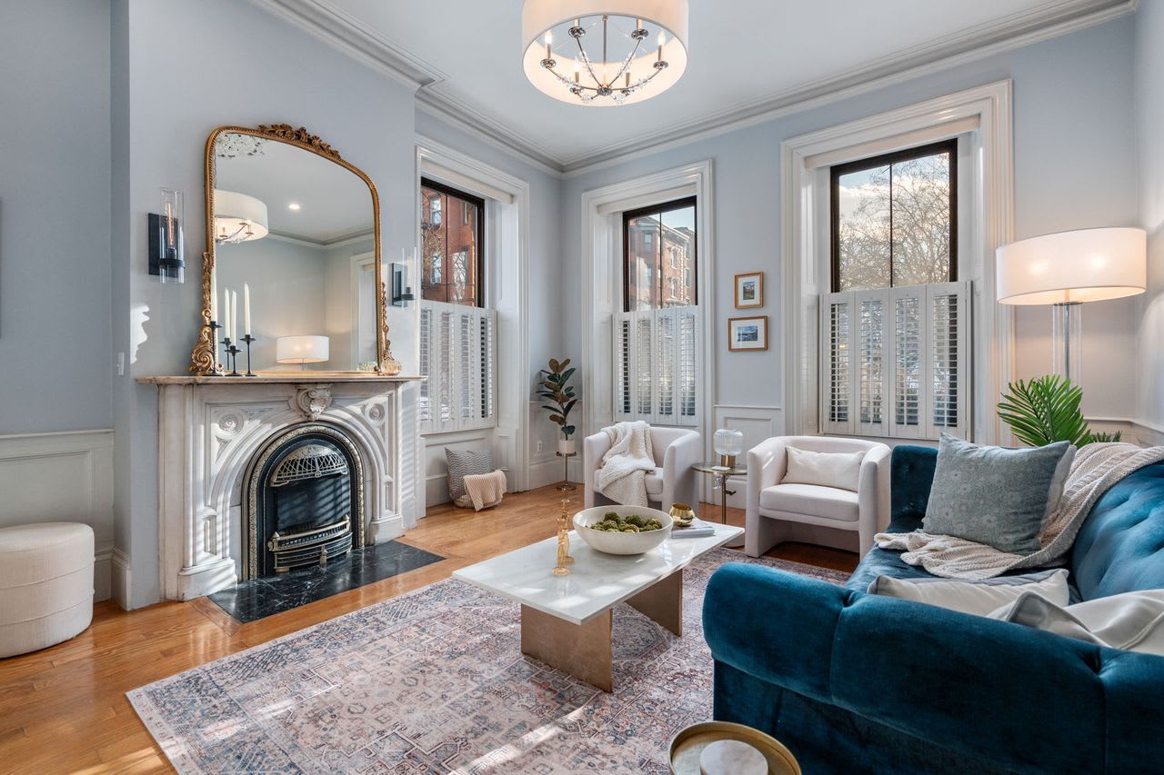 15 Monument Sq #1