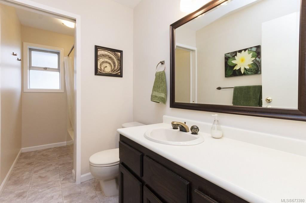 1389 Vista Hts, Victoria