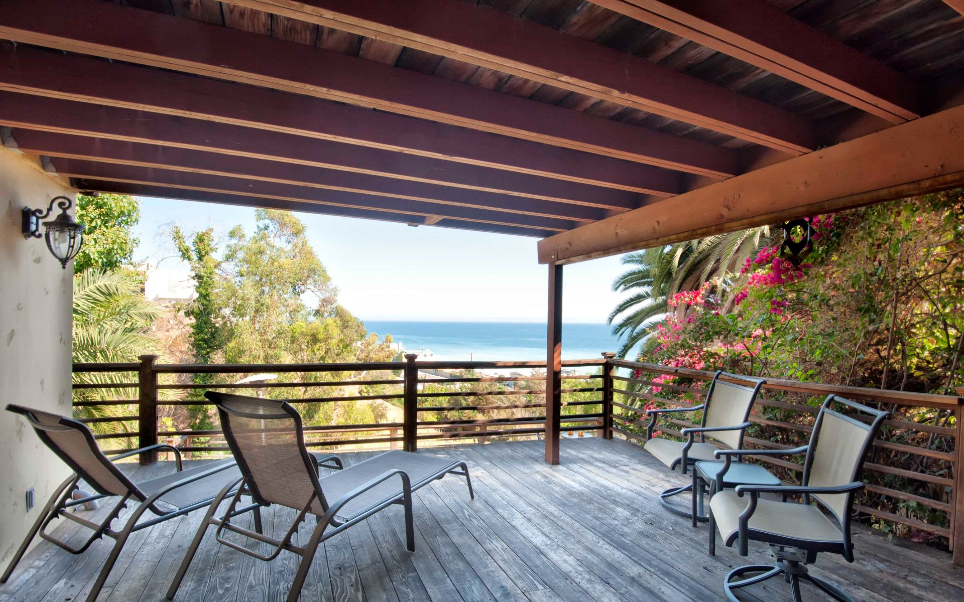 21533 Paseo Serra