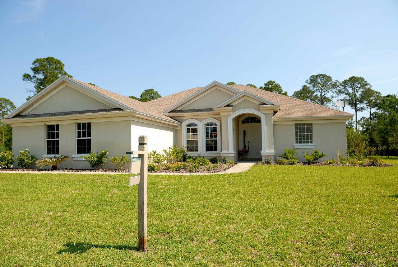 Key Factors to Consider in a Neighbourhood When Buying a Home
