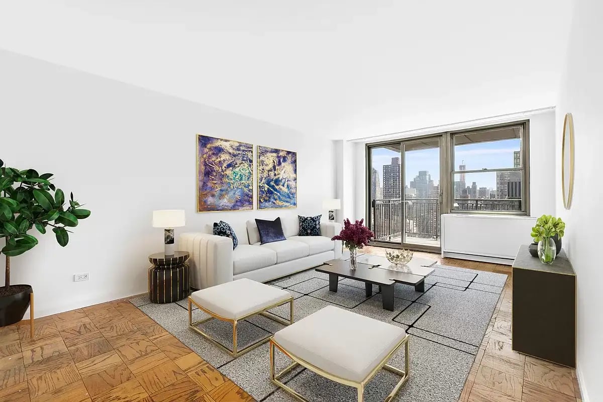 301 East 79th Street Unit: 24S