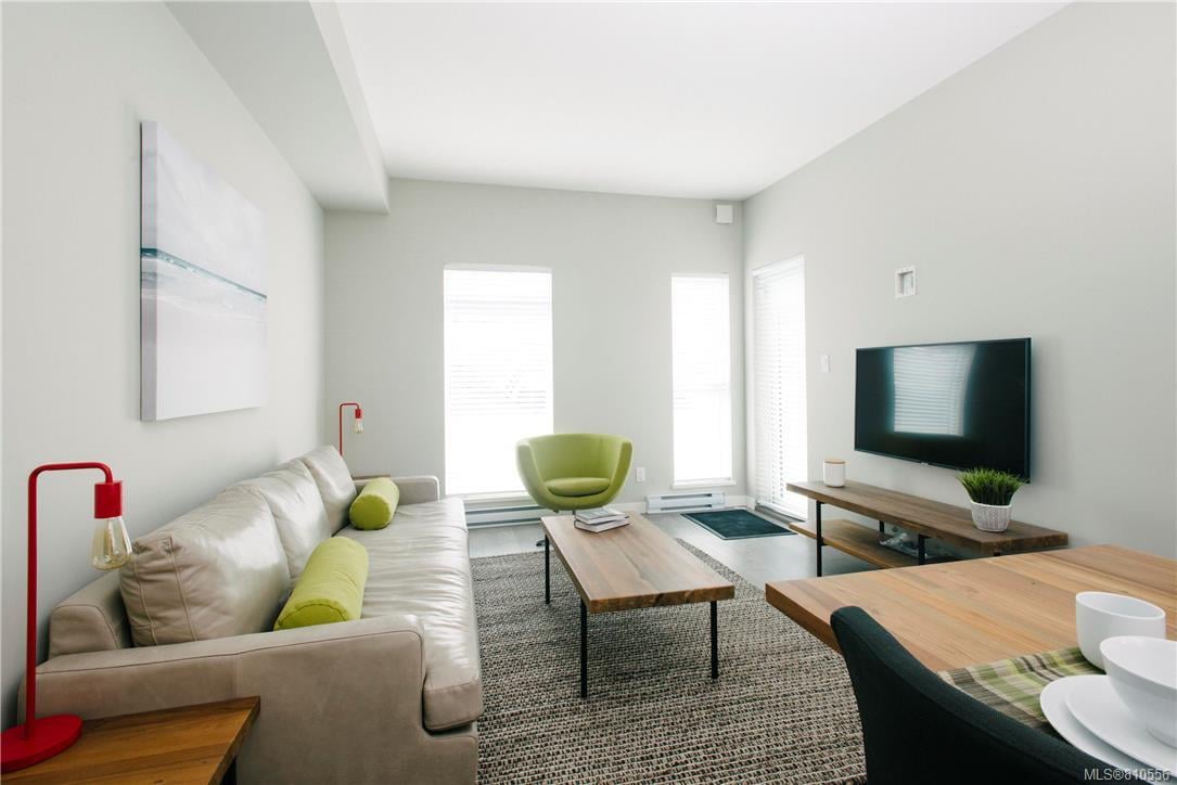 214-767 Tyee Rd
