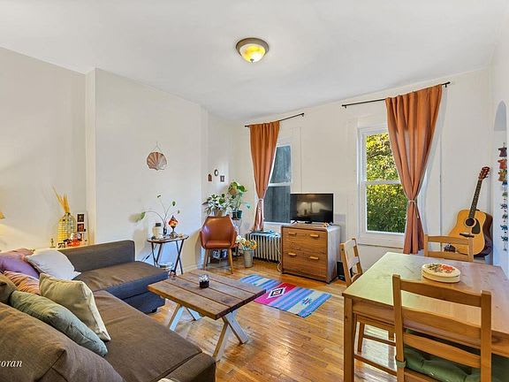 659 Decatur St Apt: 2