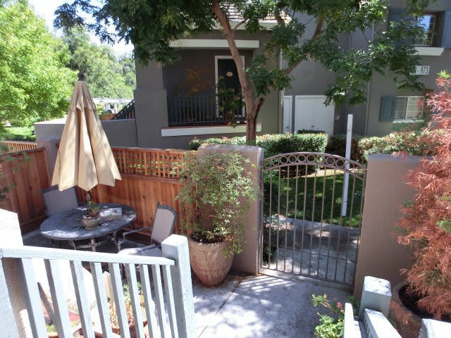 948 Goodacre Way