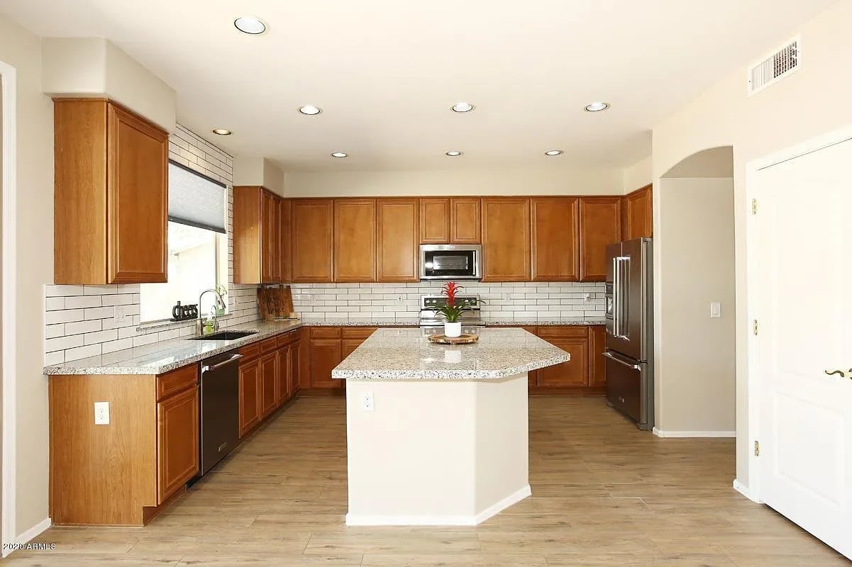 2630 S Bristol