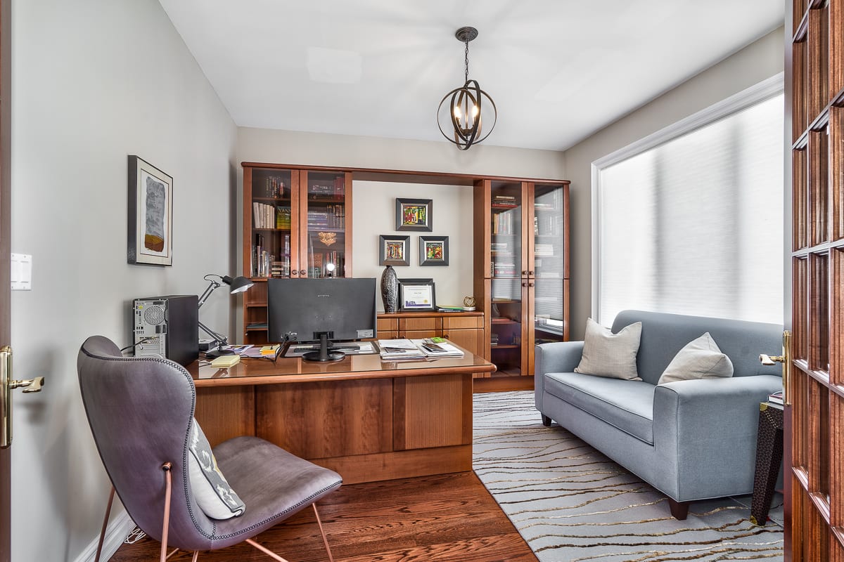1026 Mississauga Heights Drive