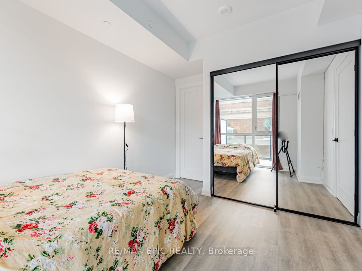 2369 Danforth Ave 317