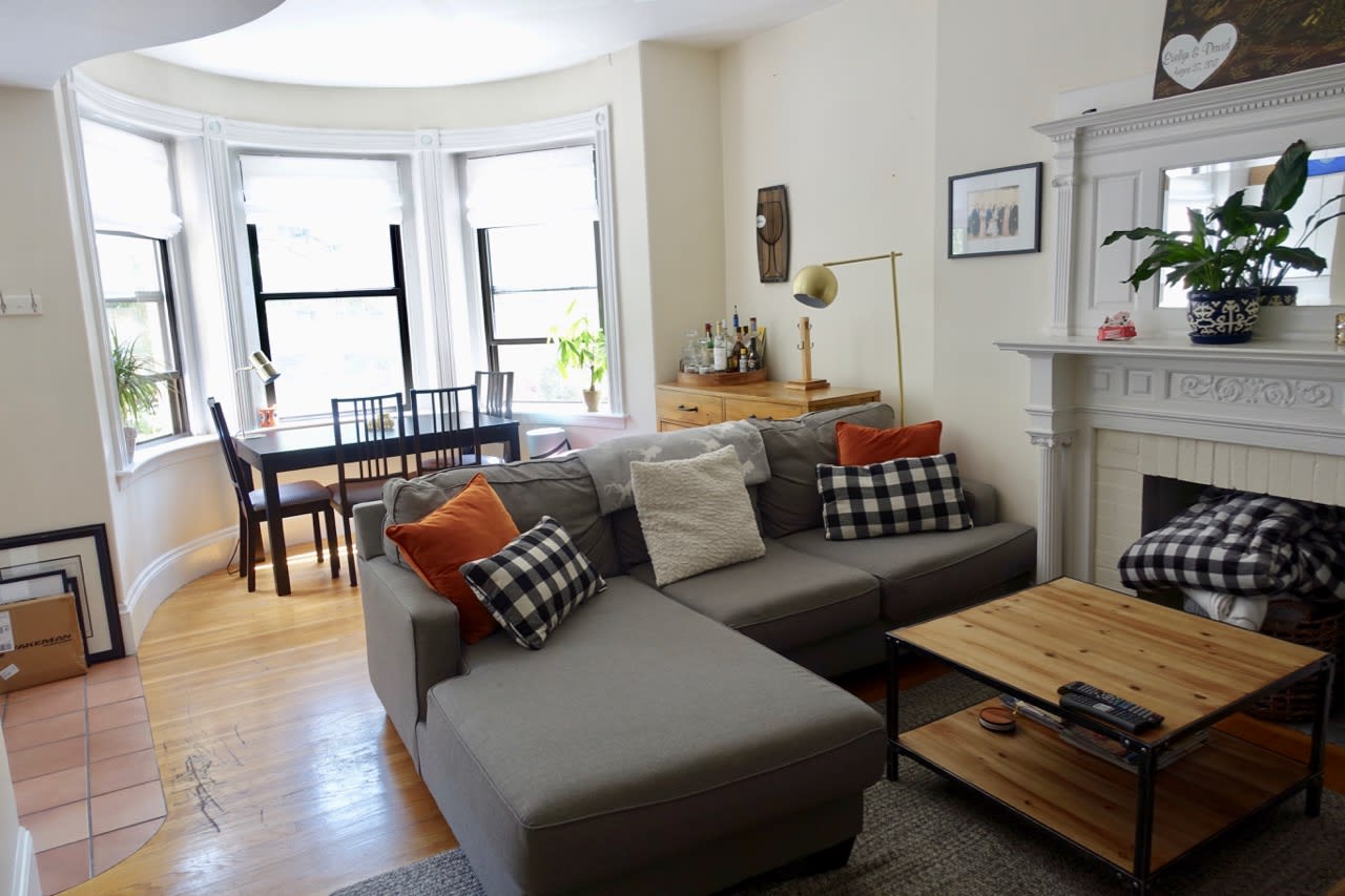 Saint Botolph Street - 2 Bed 1 Bath w. Laundry/DECK/Parking and AC! 